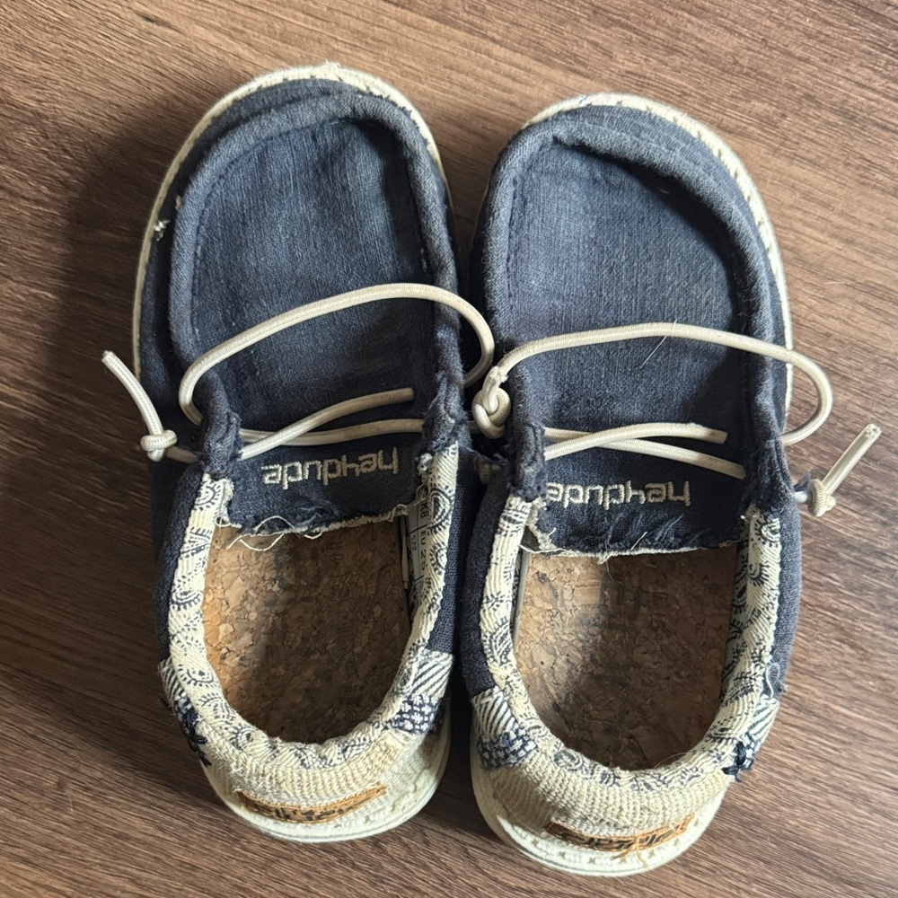Hey Dude Kids - Dark Blue and Beige
